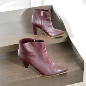 Anine Bing Women's Burgundy Ankle Boots size 38 US zipper opening